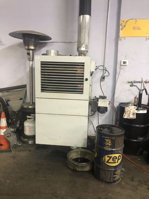 Nổi tiếng ở Anh 120Kw máy sưởi dầu thải di động với bể dầu 100L